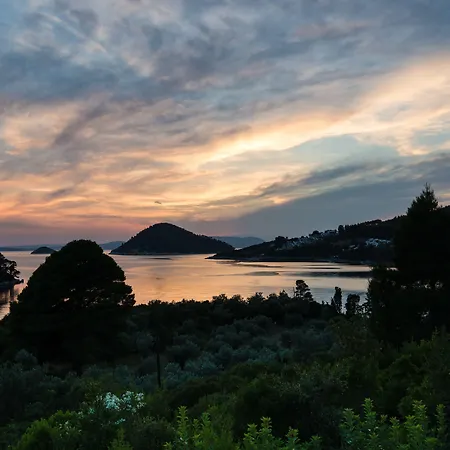 Panormos Skopelos Hotel 3*