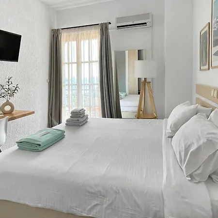 Panormos Skopelos Hotel 3*