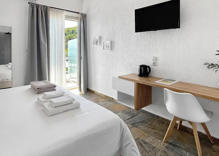 Panormos Skopelos 3*