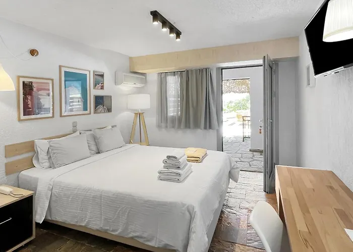 Panormos Skopelos 3*